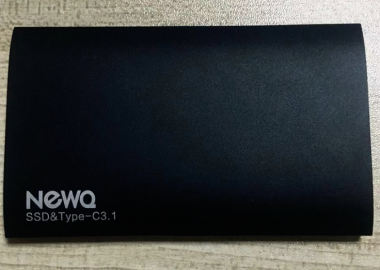 NewQ 移动固态硬盘V1     128G